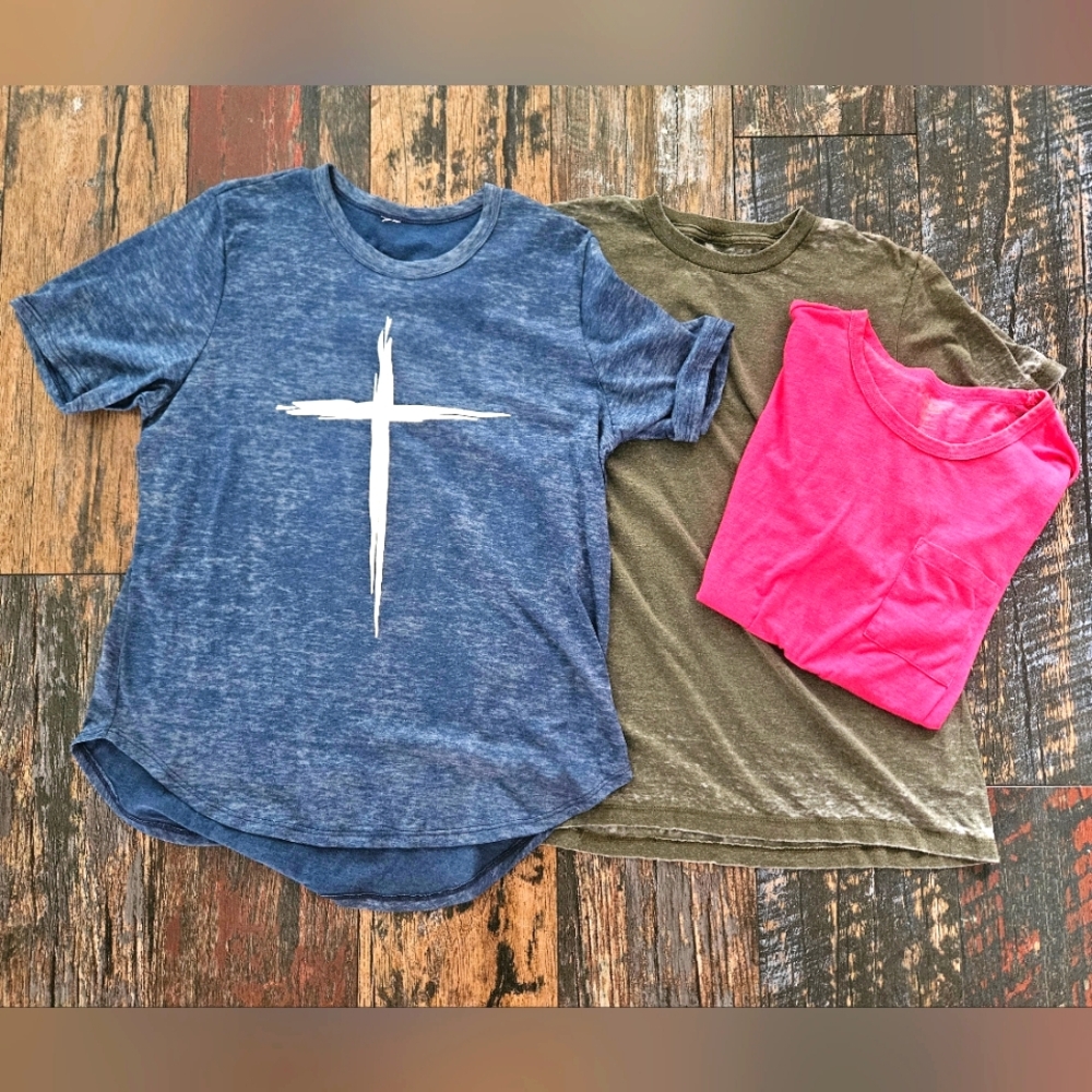 Lot Of 3 Tees - Womens Large
